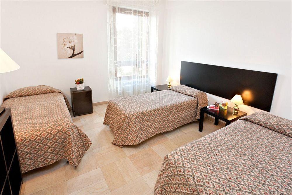 Hotel Provenza Ventimiglia Exterior photo